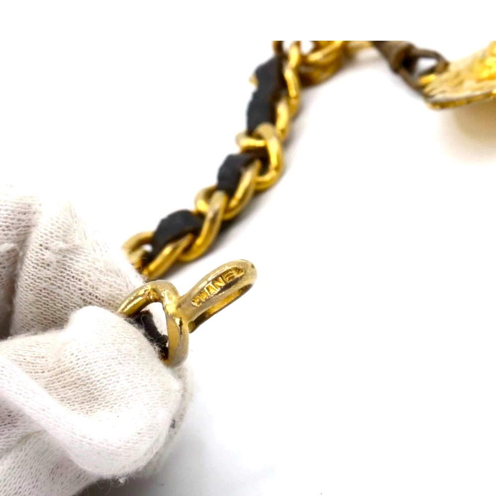 Now Here We Have the Classic Vinntage version of gold Ang lambskin - Picture 4 of 5